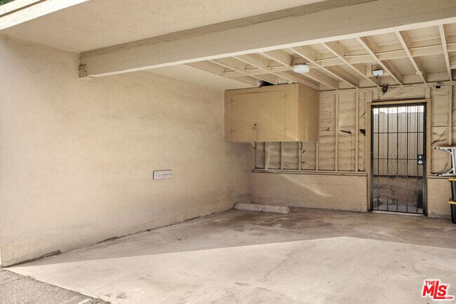 Building Photo - 11138 Aqua Vista St