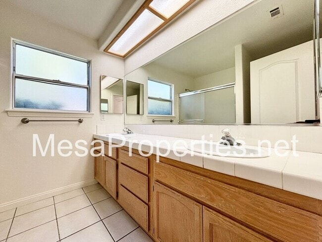 Building Photo - 17928 Sunburst Rd