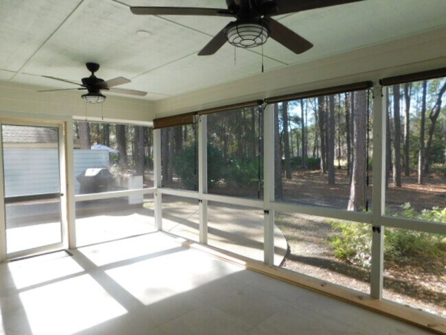 Building Photo - Lovely Remodeled Home In Hilton Head Plantation