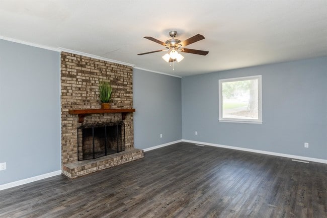 Building Photo - 104 Greenwood Cir