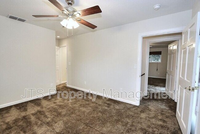 Building Photo - 4222 Crestline Ave
