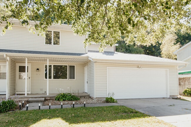 Building Photo - 3052 Acker St