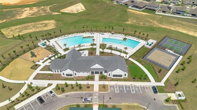 Building Photo - 2019 Sunshine Peak Dr