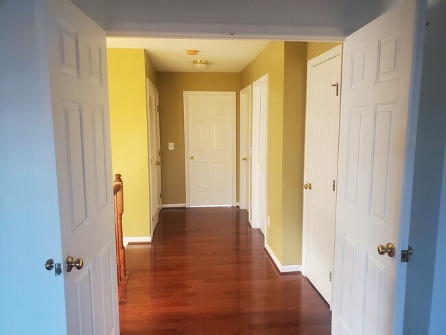 Building Photo - 22045 Chelsy Paige Sq