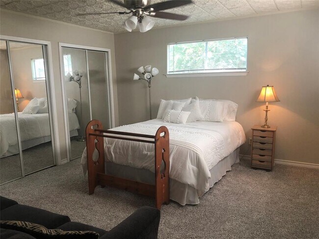 Building Photo - 338 Tennyson St