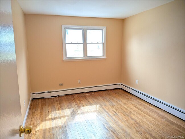 Building Photo - 1521 NY-208