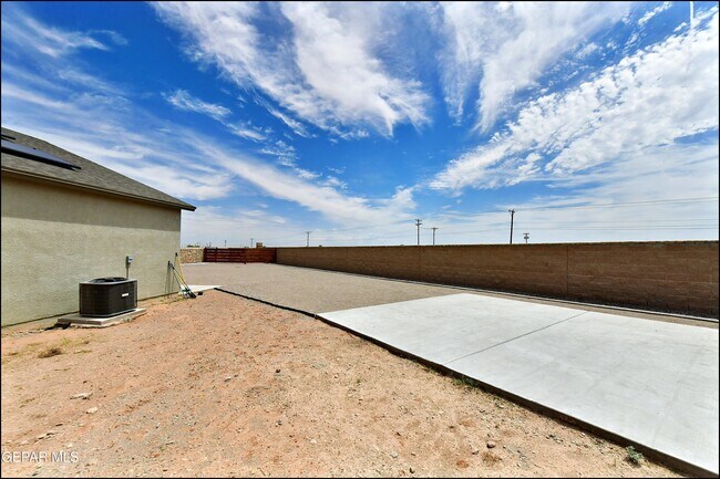 Building Photo - 11182 Blazing Star Pl