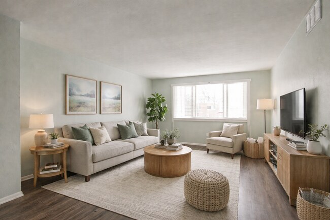 Building Photo - 1202 Pierce St