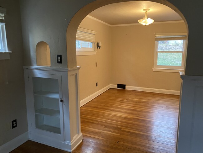 Dining Room - 209 Castle Shannon Blvd