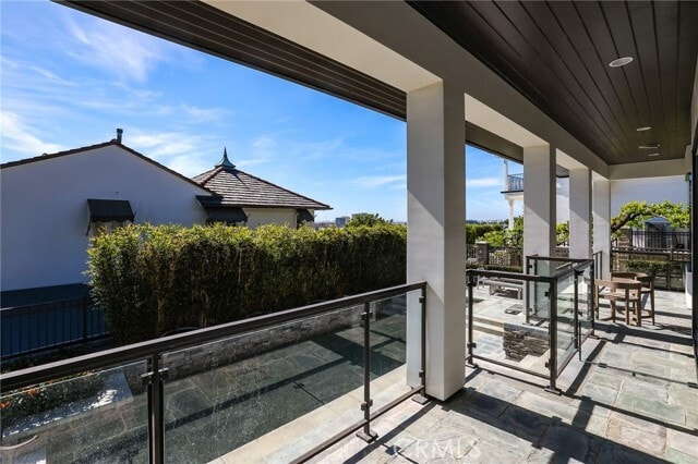 Building Photo - 2907 Cliff Dr