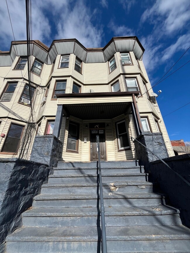 Building Photo - 485 Mercer St