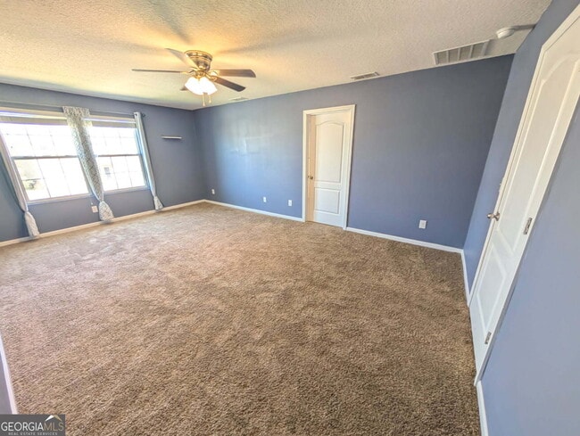 Building Photo - 215 Brooklet Cir