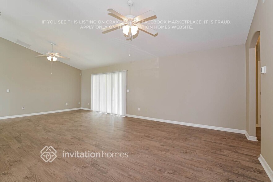 Building Photo - 211 Compass Rose Dr