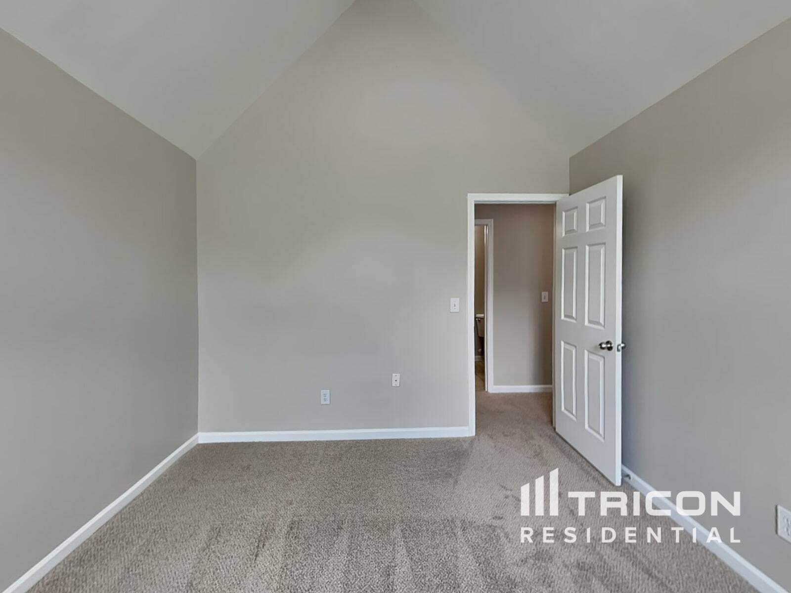 Building Photo - 3131 Berthas Overlook