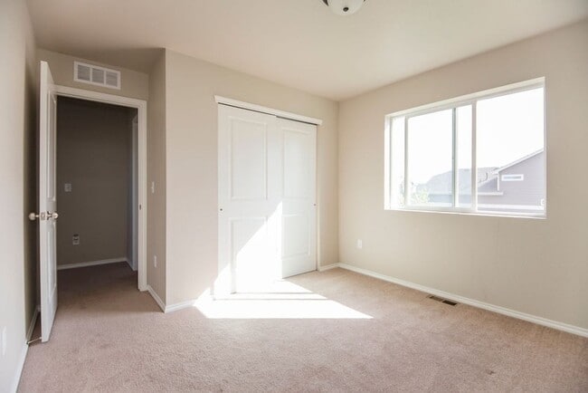 Building Photo - 532 Walhalla Ct