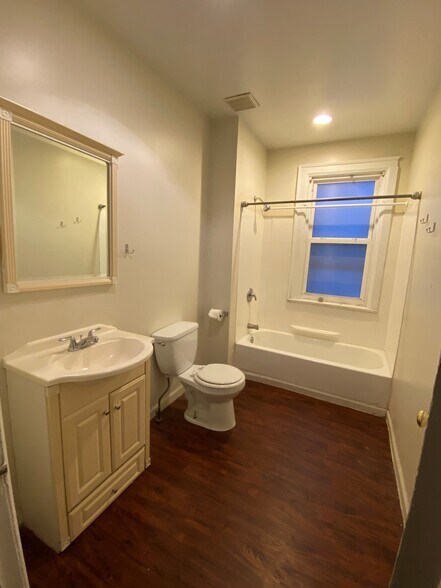 Building Photo - 576 Potomac Ave