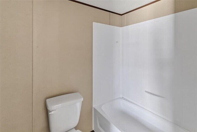 Building Photo - 5670 US-290