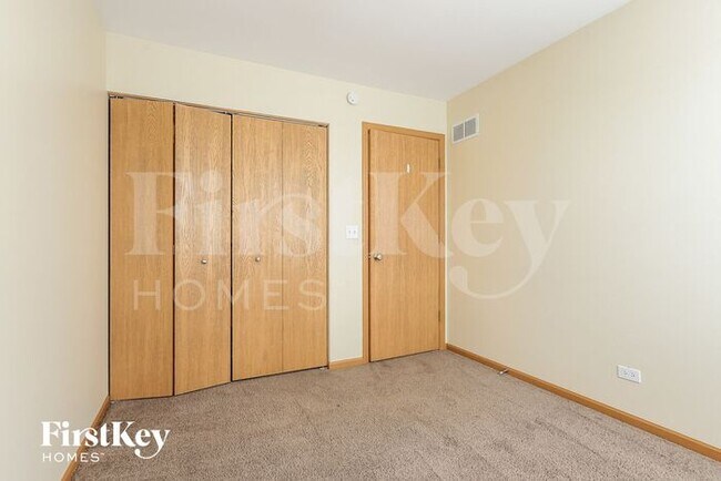 Building Photo - 769 Serendipity Dr