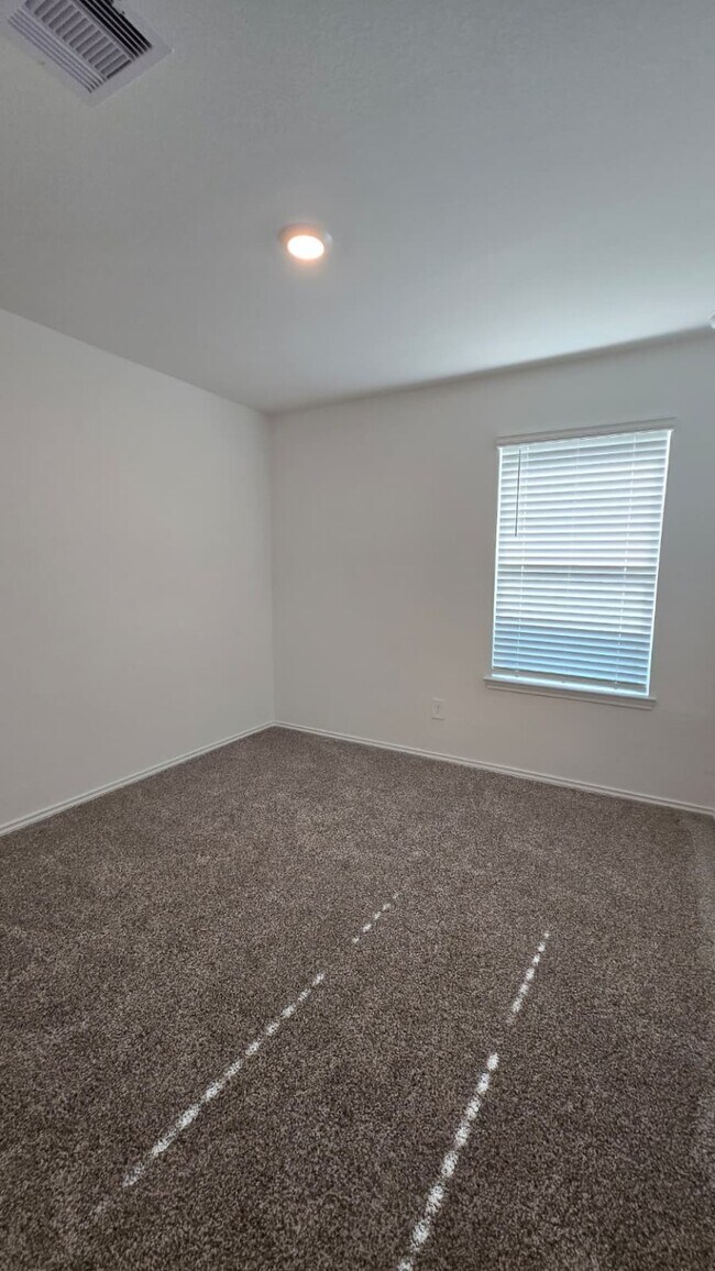 Building Photo - 15703 Majestic Evergreen Wy