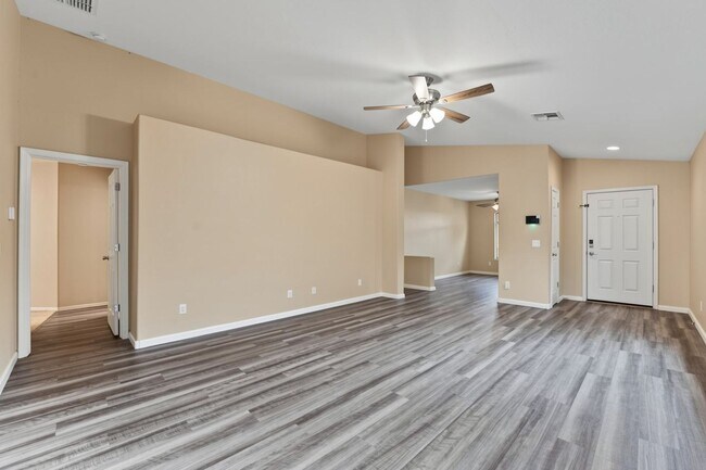 Building Photo - 25840 W Winslow Ave