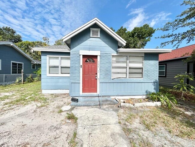 Building Photo - 1311 Prescott St S