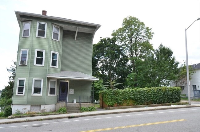 Building Photo - 264 Belmont St
