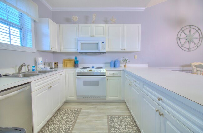 Building Photo - 682 Riverwalk Dr