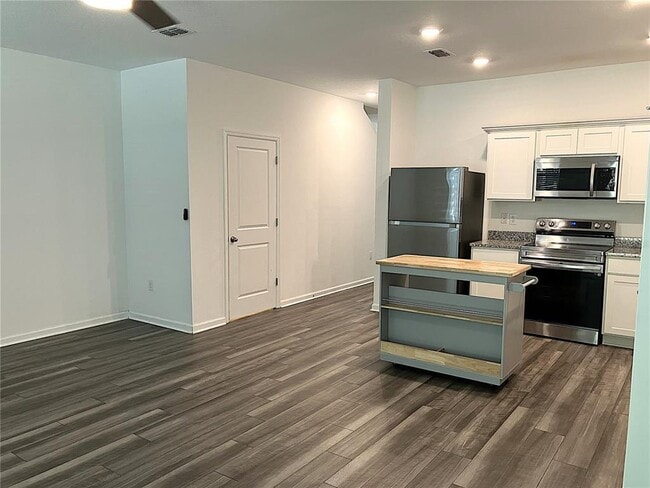 Building Photo - 38061 Elby Ln