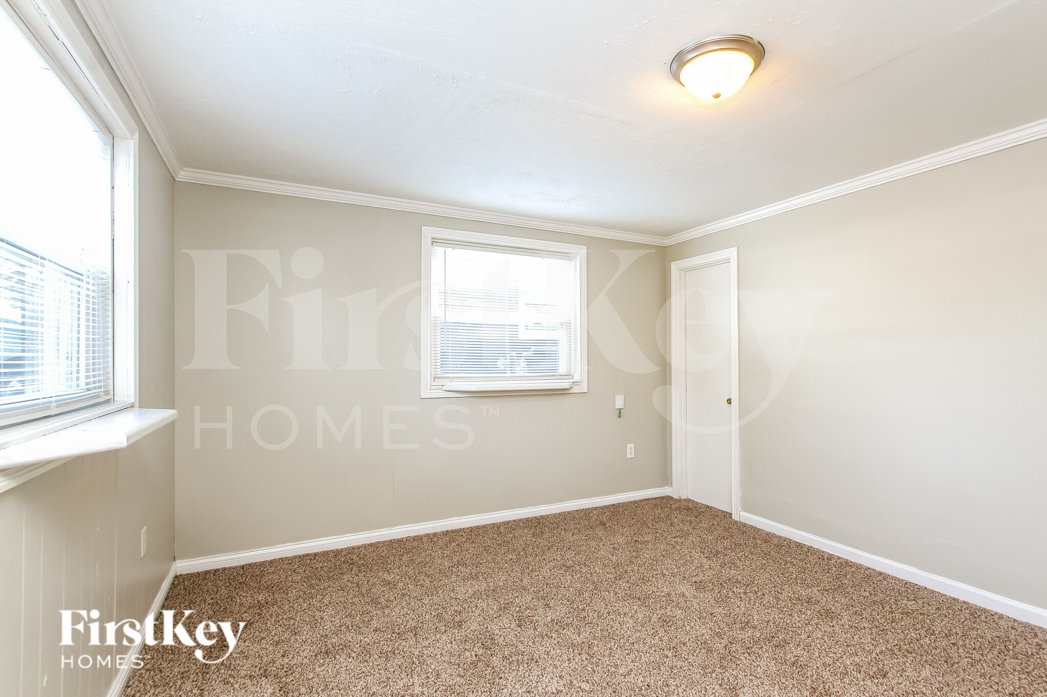 Building Photo - 3526 N Faculty Dr