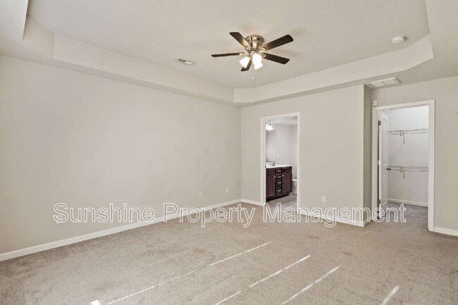 Building Photo - 200 Seasons Cir