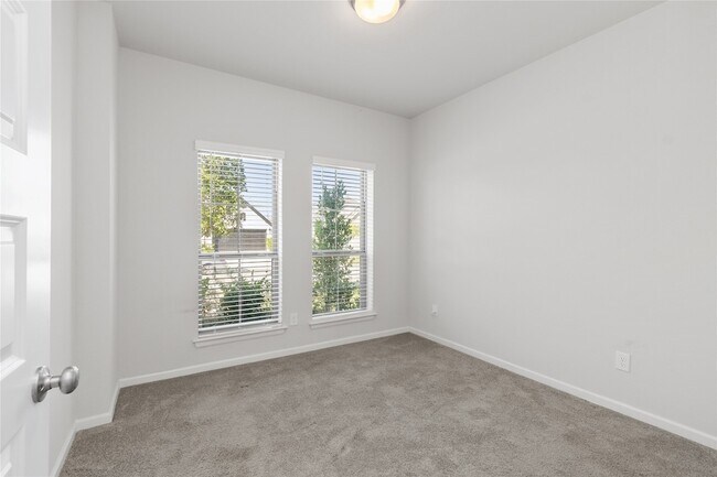 Building Photo - 5030 Morrison Dr