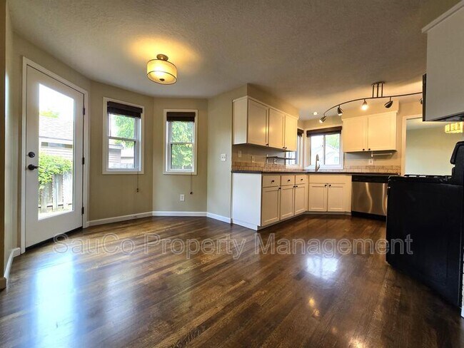 Building Photo - 20365 NW Quail Hollow Dr