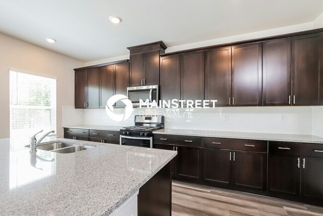 Building Photo - 5808 Hackberry Ln