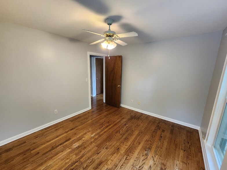 Building Photo - 3229 3rd St