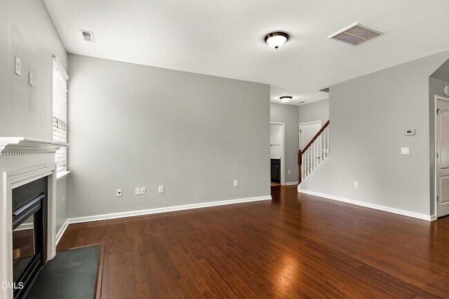 Building Photo - 614 Rose Laurel Ct