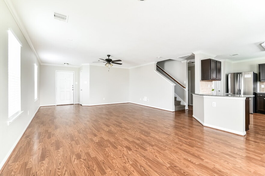 Building Photo - 18215 Rexine Ln