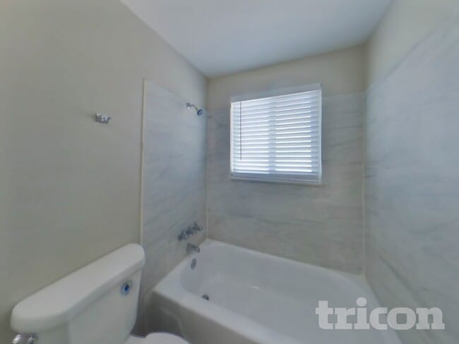 Building Photo - 1720 Monterey Way