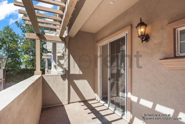 Building Photo - 727 Northrup St