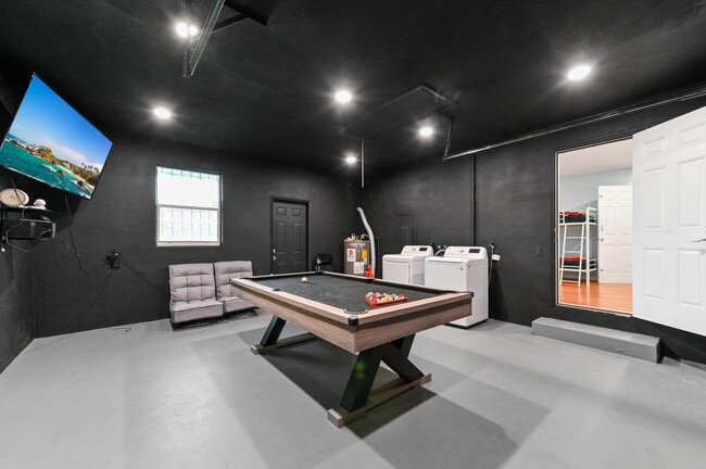 Building Photo - 2128 Dock St