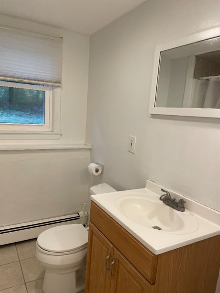 Building Photo - 73 Hathaway Cir