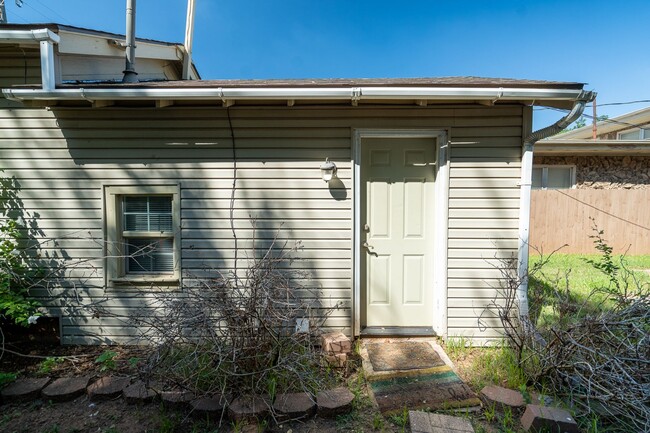 Primary Photo - 2808 NW 24th St Duplex