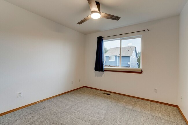 Building Photo - 2 Bd 2 Bath Home in 55+ Community