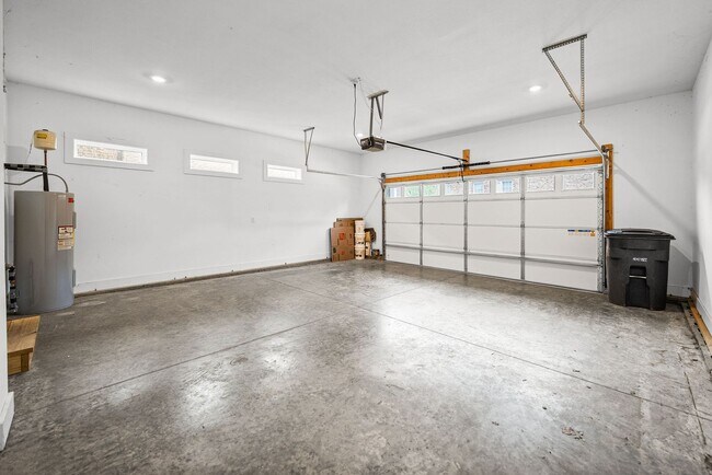 Building Photo - 515 Wilcox St