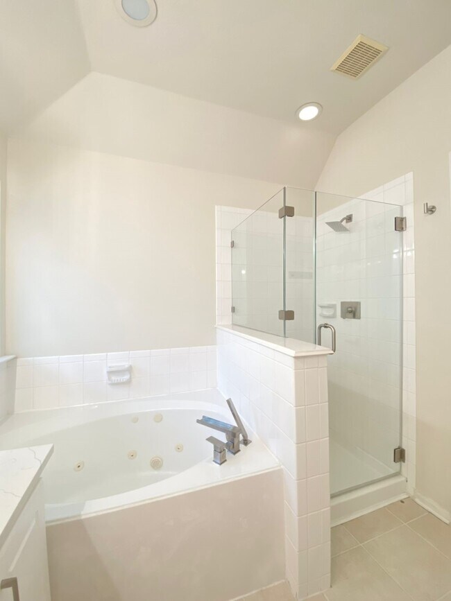 Building Photo - 54 Alderon Woods Pl