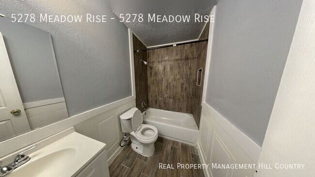 Building Photo - 5278 Meadow Rise St