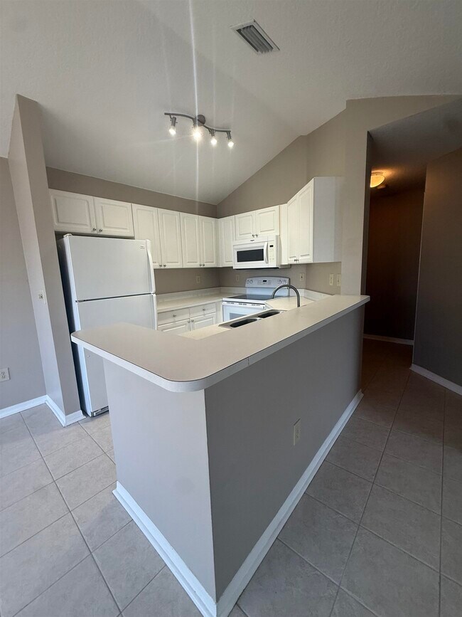 Building Photo - 24200 Harbour Vista Cir