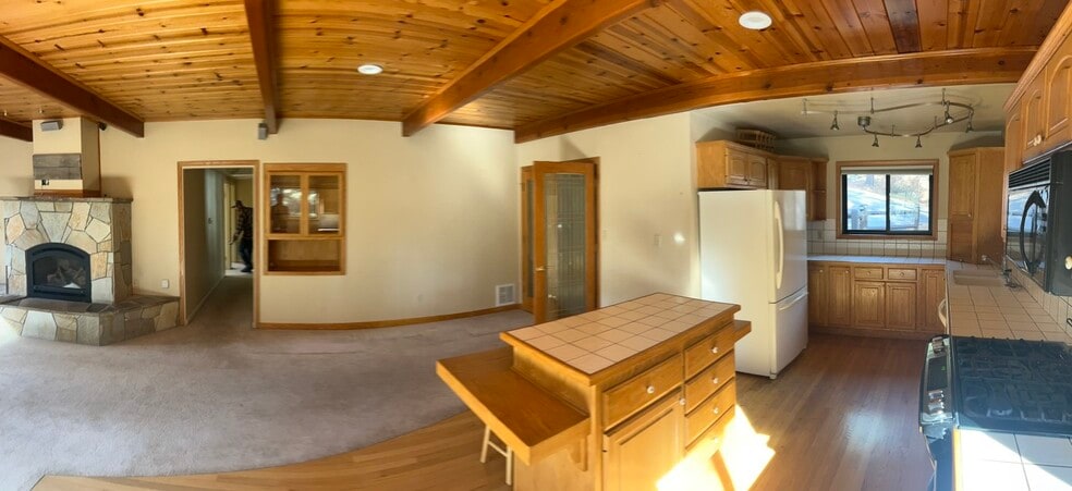 Building Photo - 13765 Mogul Way