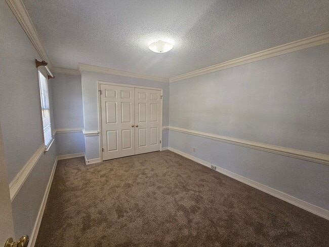 Building Photo - NEW LISTING!!!! Dont Miss Out