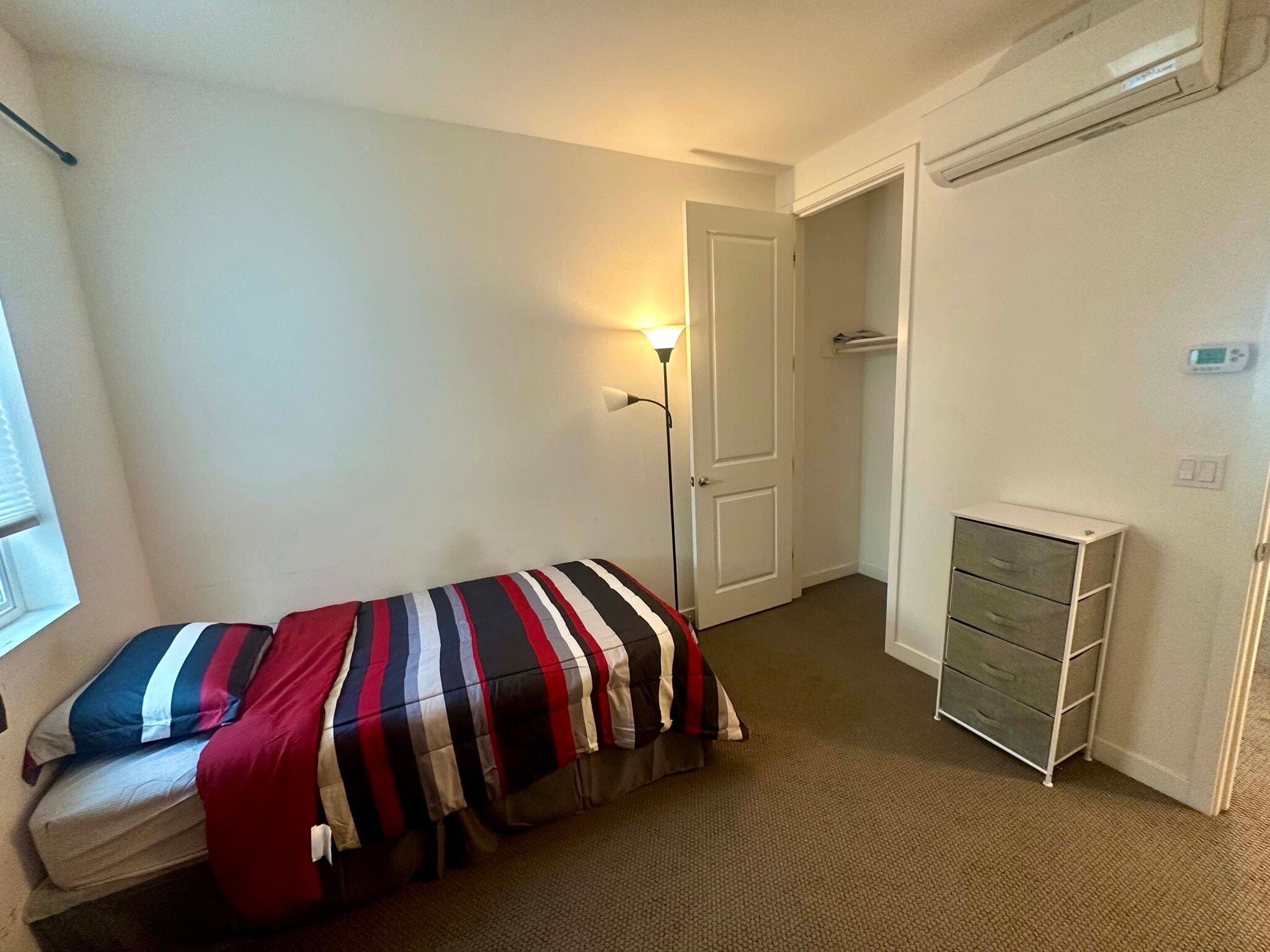 Building Photo - 5801 Sterling St