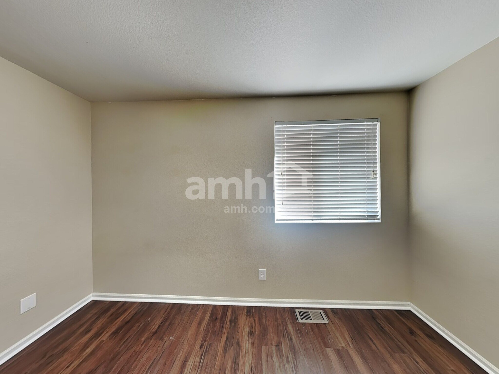 Building Photo - 21607 E 53rd Pl